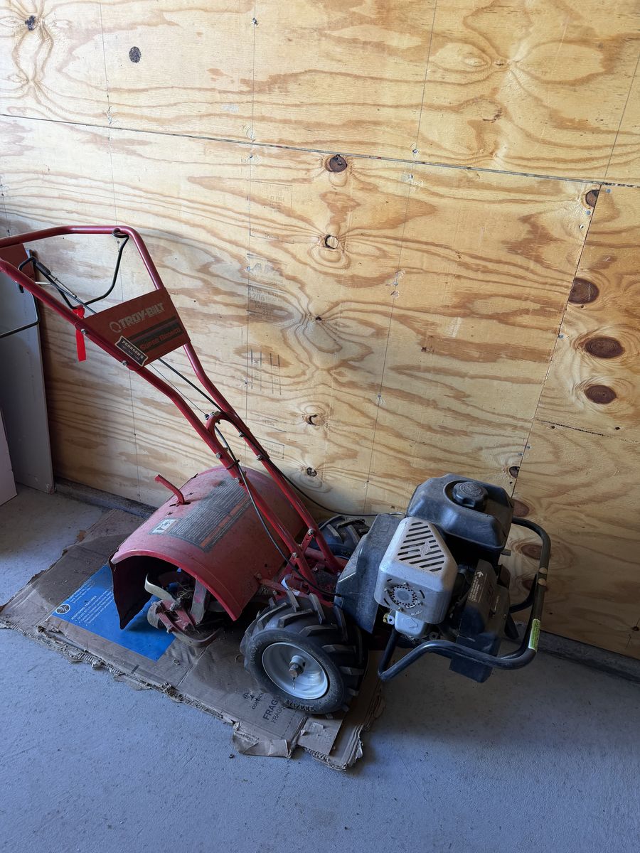 Troy Bilt 6.5 HP Super Bronco Tiller