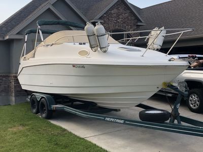 1998 Rinker 240 Fiesta-V