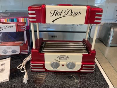 New-Nostalgia Electrics Hot Dog Roller & Bun Warmer