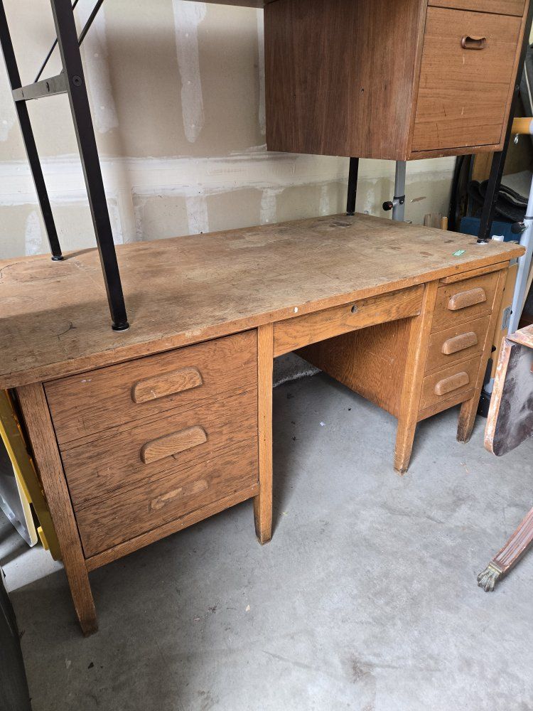 Vintage Wooden Desk with Drawers - Old Typewriter Mechanical Shelf