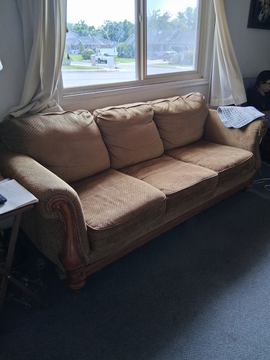 Free Sofa