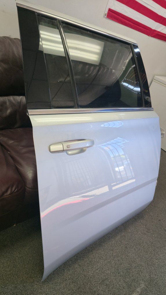 OEM 2015-2020 GMC Yukon XL Passenger Side Rear Door with Window (Silver)