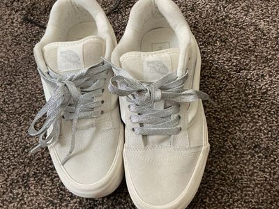 Cream Hightop new skool vans