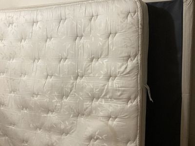 Queen mattress and box spring