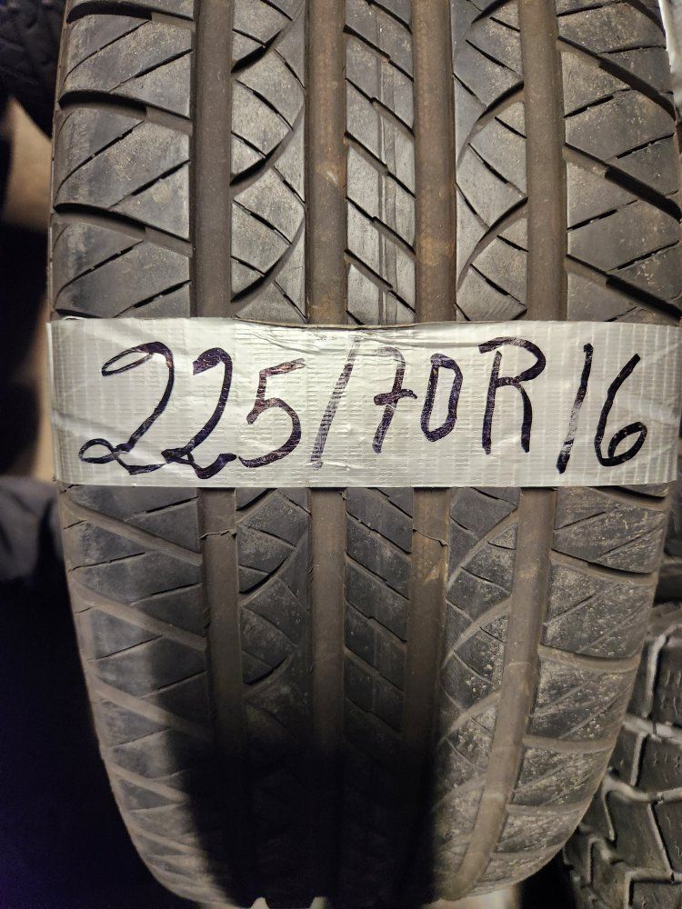 225/70r16 douglas all season