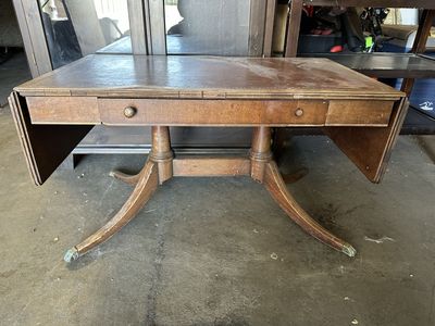 PROJECT Vintage Imperial Grand Rapids Extending Mahogany Wood End Coffee Table