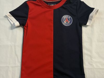 PSG 2024 Paris Saint-Germain Youth Soccer Jersey Size 4 Red/Navy Blue Short Sleeve