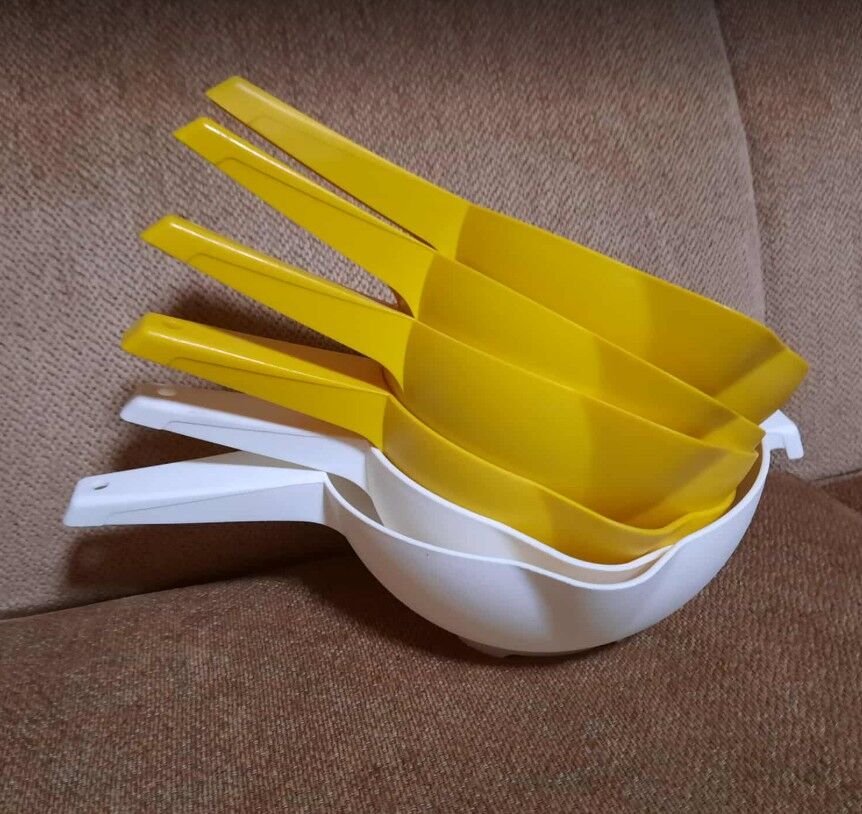 Vintage Tupperware White/Yellow Food Strainers/Colanders