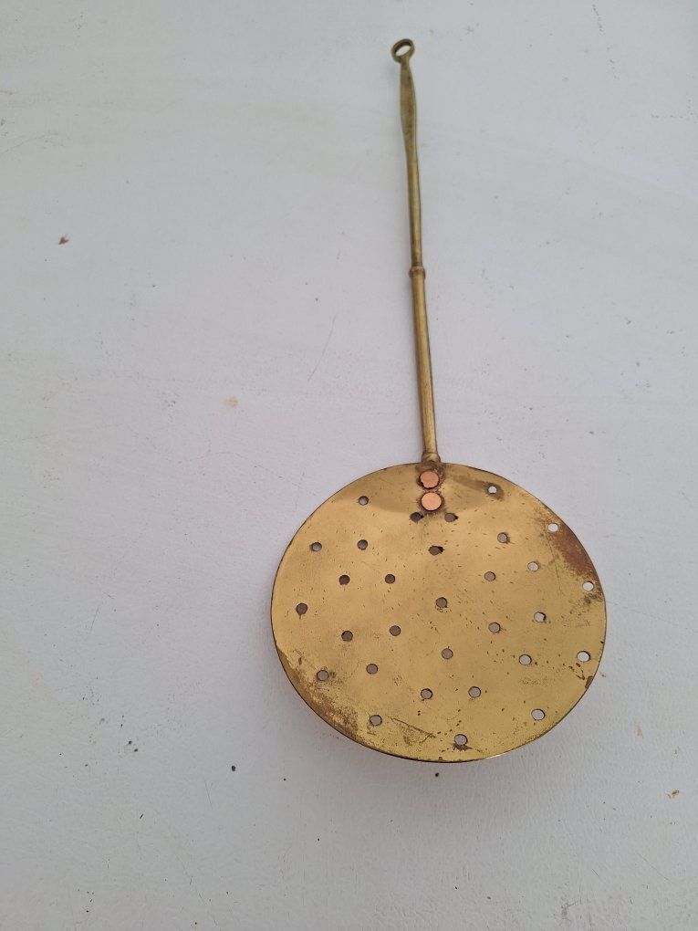 brass laddle