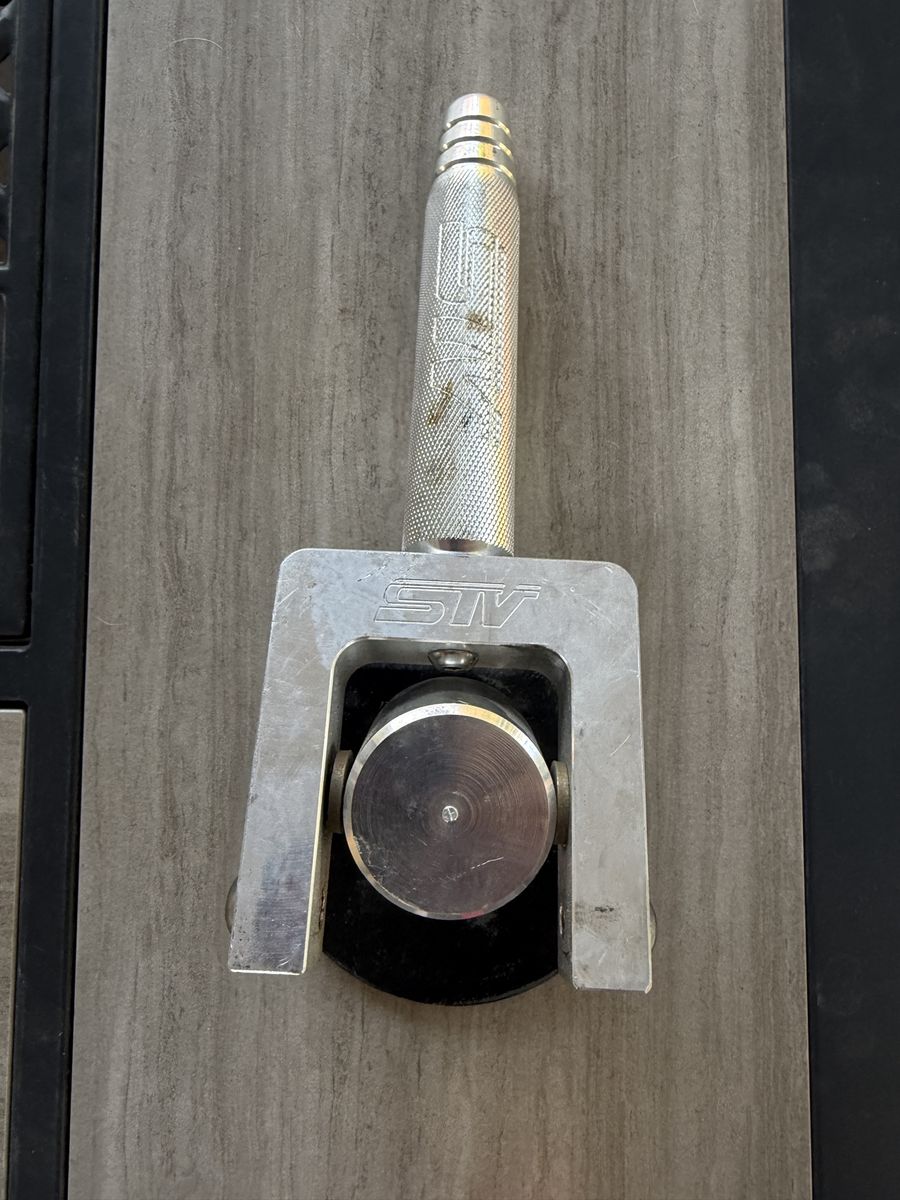 Main image 3