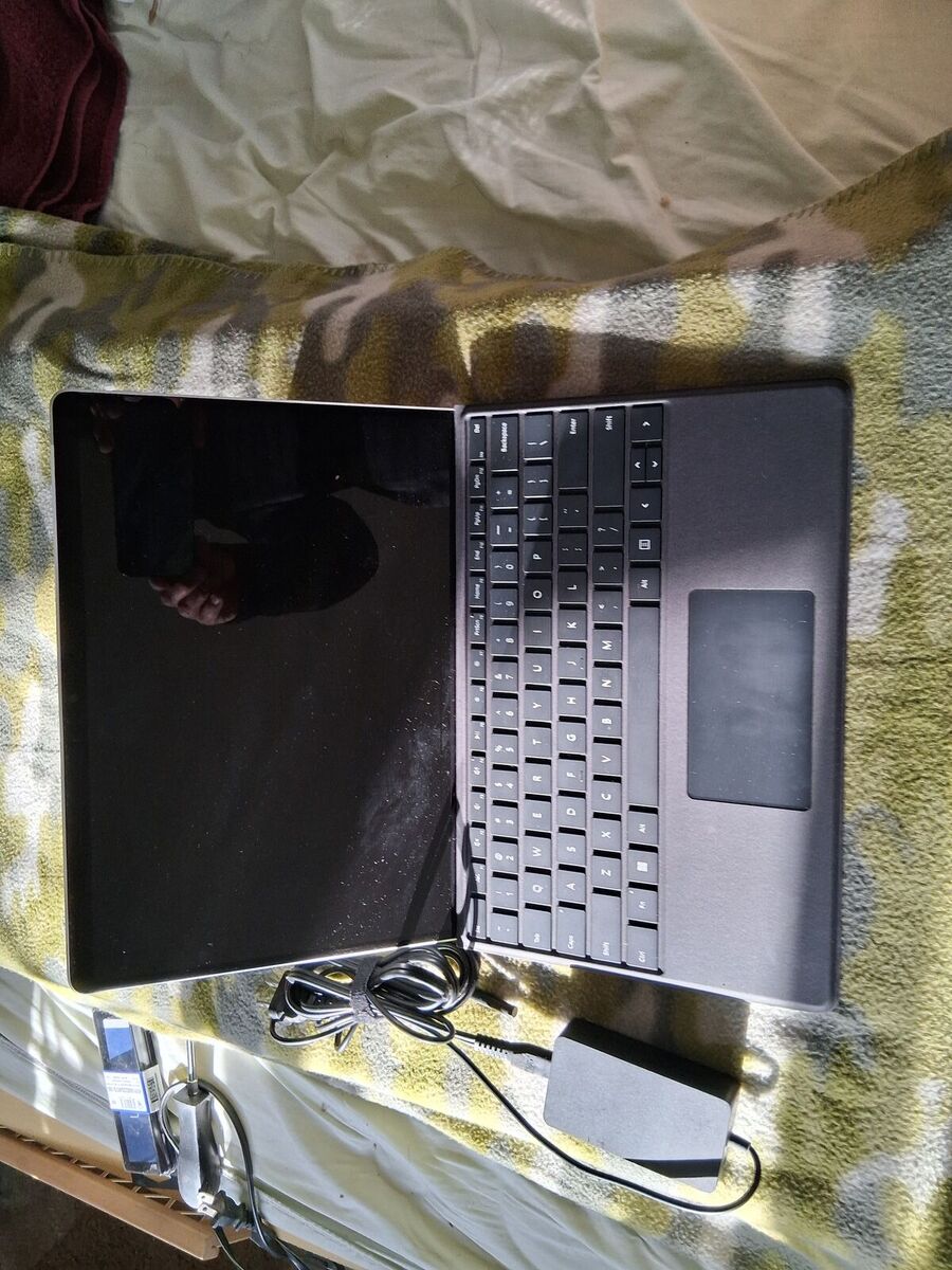 Surface Pro 8 (2021)