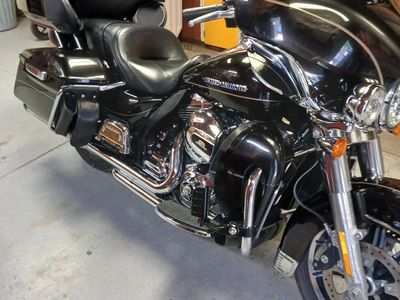 2016 Harley-Davidson Ultra Limited Touring Motorcycle - Metallic Grey