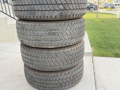 275/65R20 Bridgestone Dueler Load E Almost New