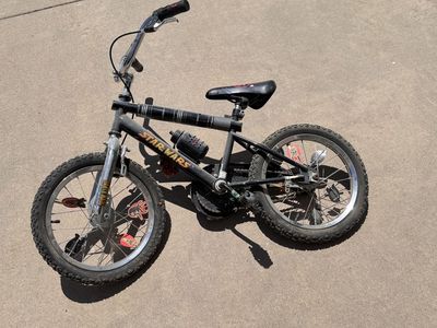 Moving sale