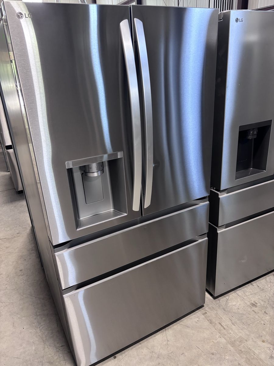 New LG 29cu.ft refrigerator With Full convert drawer