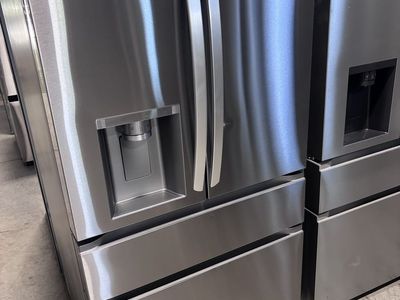 New LG 29cu.ft refrigerator With Full convert drawer
