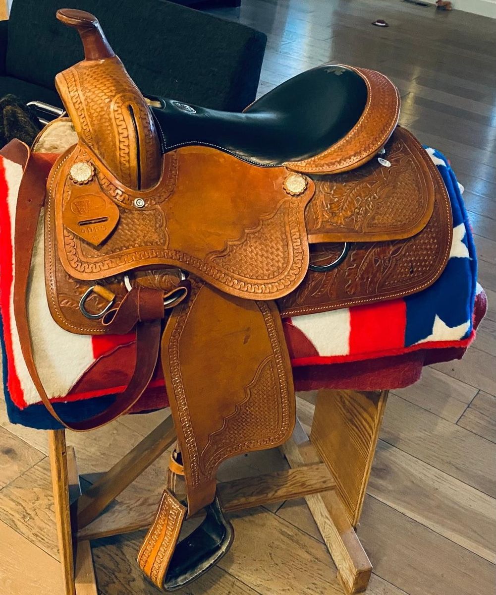 Western saddle