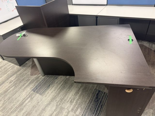 L-shape office desk
