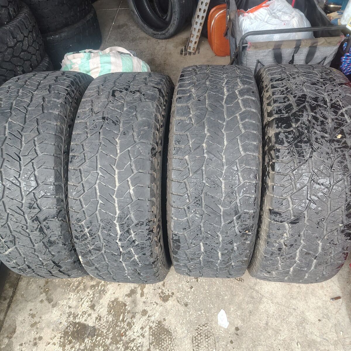 (4)Cooper Discoverer LT275/65R18