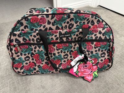 Betsey Johnson Carry -on Softside Rolling Duffel Bag Leopard Rose Collection new with tags
