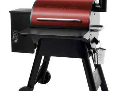 NEW IN BOX Traeger Ridgeland 572 Pellet Grill & Smoker