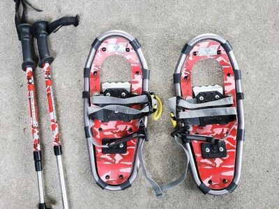Kids 16” Yukon Charlies Snowshoes Poles Bag Hike