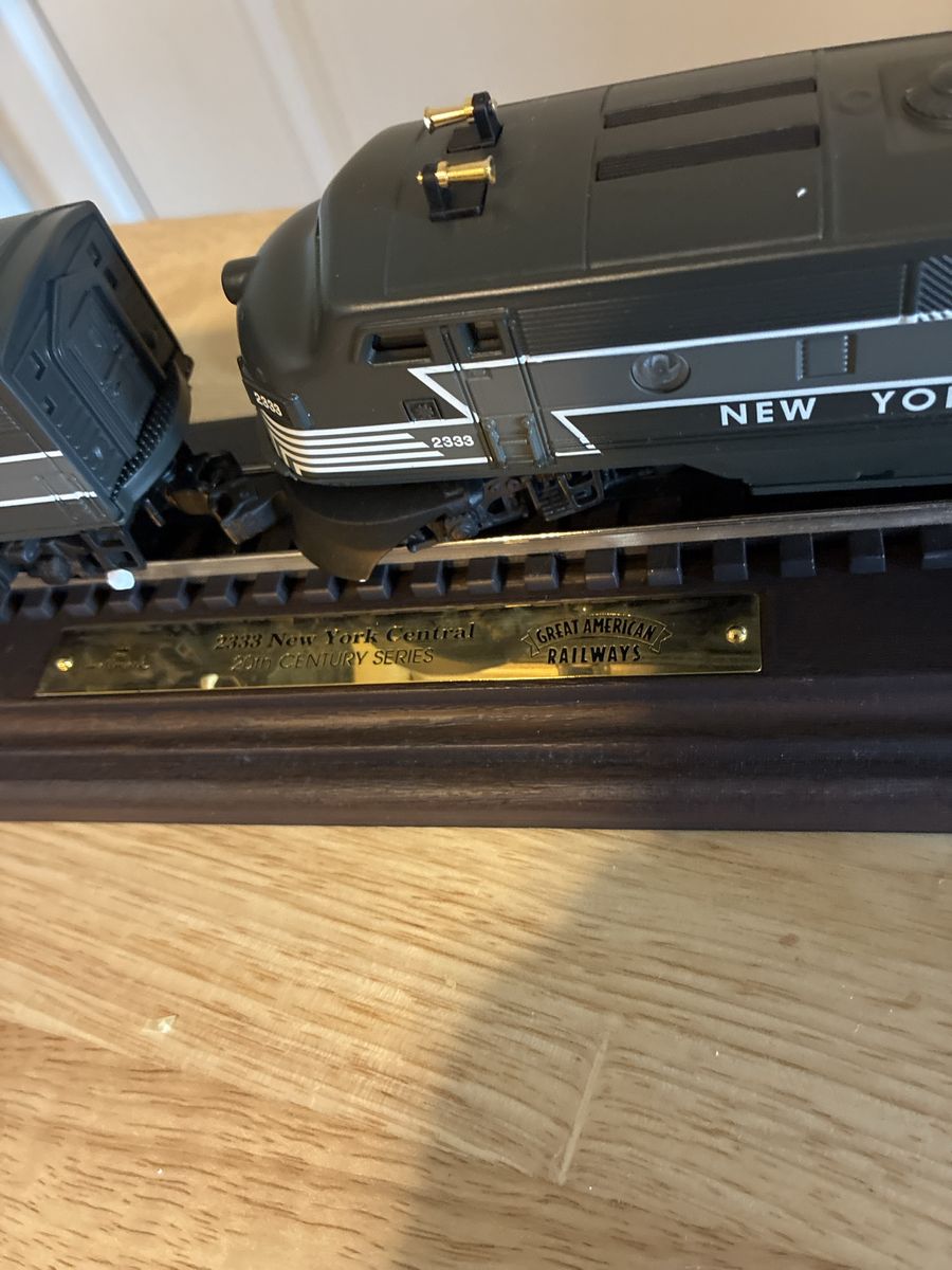Main image 3
