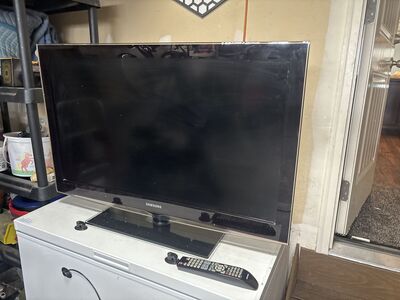 Samsung TV and remote