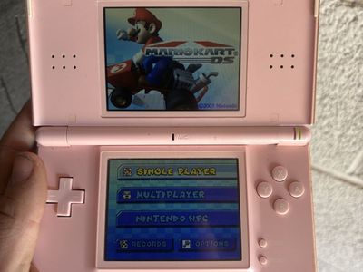 Pink Nintendo DS Lite - broken hinge