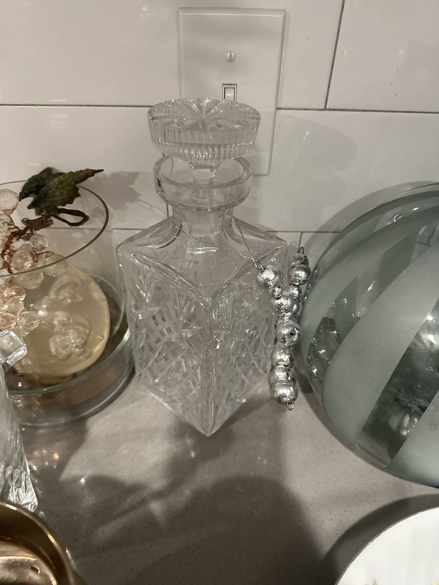 lots Vintage & Accent Home Decor Sale – Glassware, China, & Tabletop Decor
