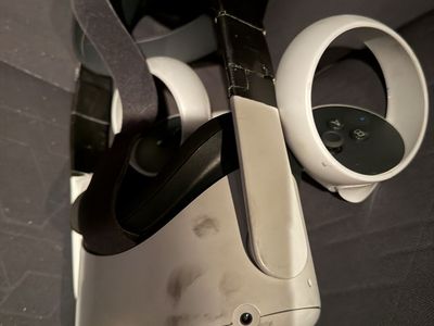 Meta Quest 2 VR Headset with Controllers (Used)