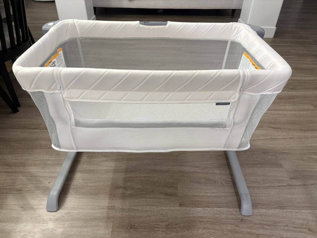 Bedside bassinet - Excellent Condition