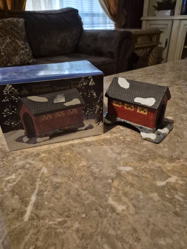Dickens Keepsake Porcelain Covered Bridge Christmas Village Decoration