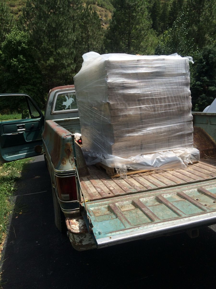 Fire wood - Eco bricks - 1 Ton pallet