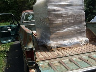 Fire wood - Eco bricks - 1 Ton pallet