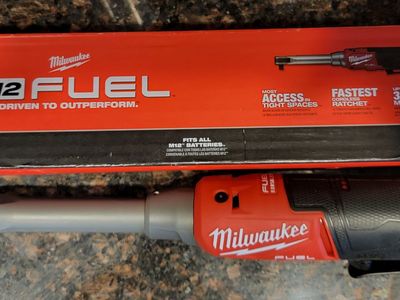 New in Box Milwaukee M12 FUEL 12V Lithium-Ion Brushless Cordless 3/8 in. Extended Reach High Speed Ratchet (Tool Only