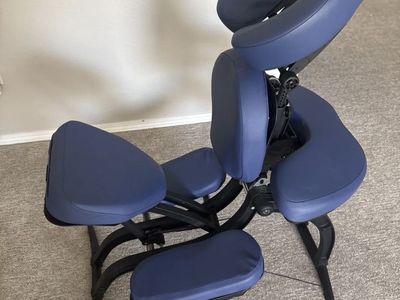 Earthlite Portable Massage Chair — Perfect for Home Use, Events & Wellness