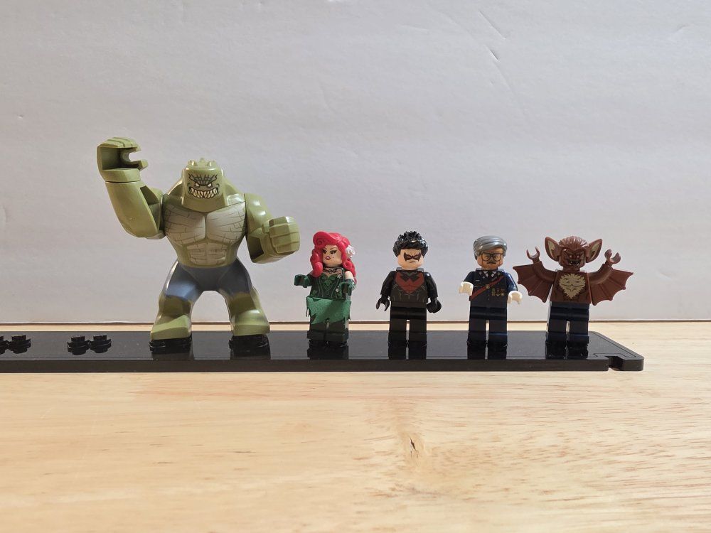 LEGO DC Minifigures - Killer Croc, Poison Ivy, Nightwing, Commissioner Gordon, Man-Bat