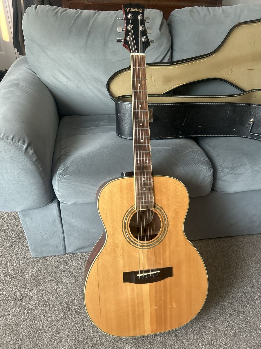 Mitchell MD100 Dreadnought Acoustic Guitar - Used