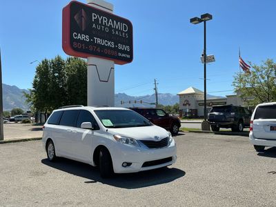 2013 Toyota Sienna XLE Premium 8-Passenger