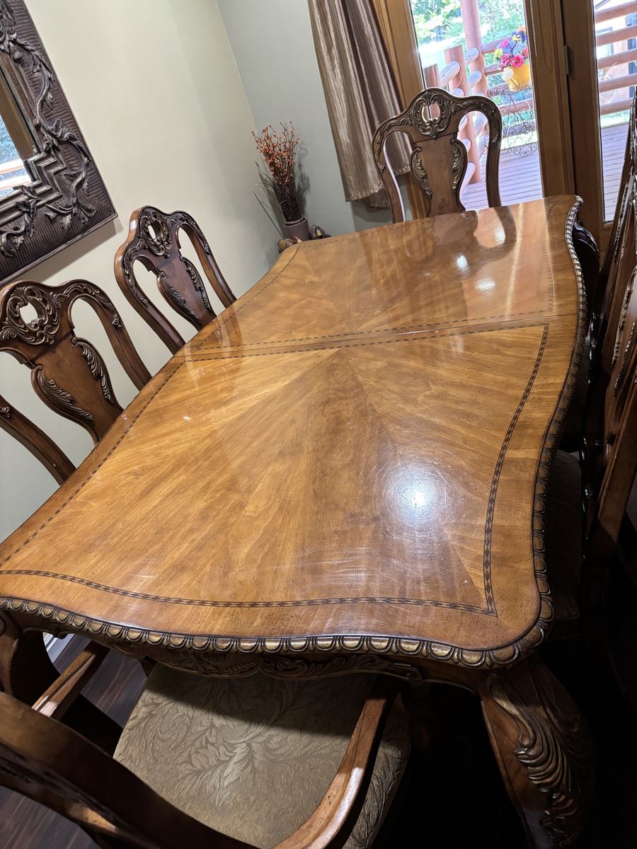 Ornate Wooden Dining Room Table Set with 6 Chairs and Two 18" Leaves
