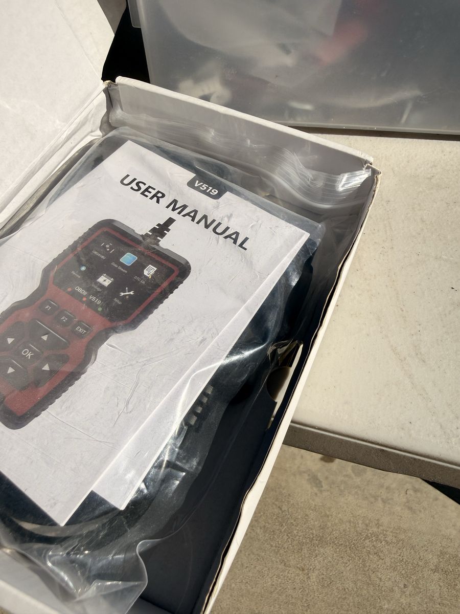 OB-2 diagnostic code reader