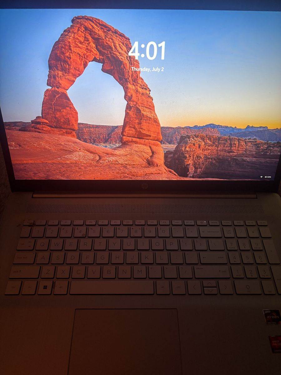 HP Laptop 17.3