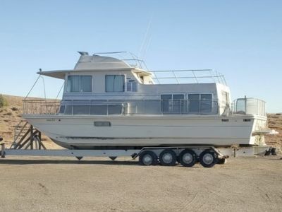 1983 35' Holiday Mansion Barracuda