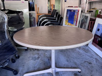 Round Wood Grain Office Table with White Pedestal Base - Good Condition