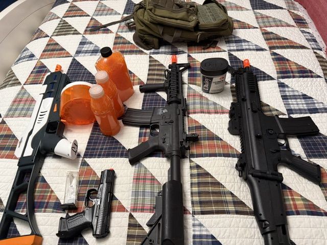 Airsoft guns