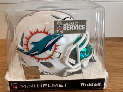 Tua Tagovailoa Signed Miami Dolphins Salute to Service Mini Helmet – Fanatics Certified