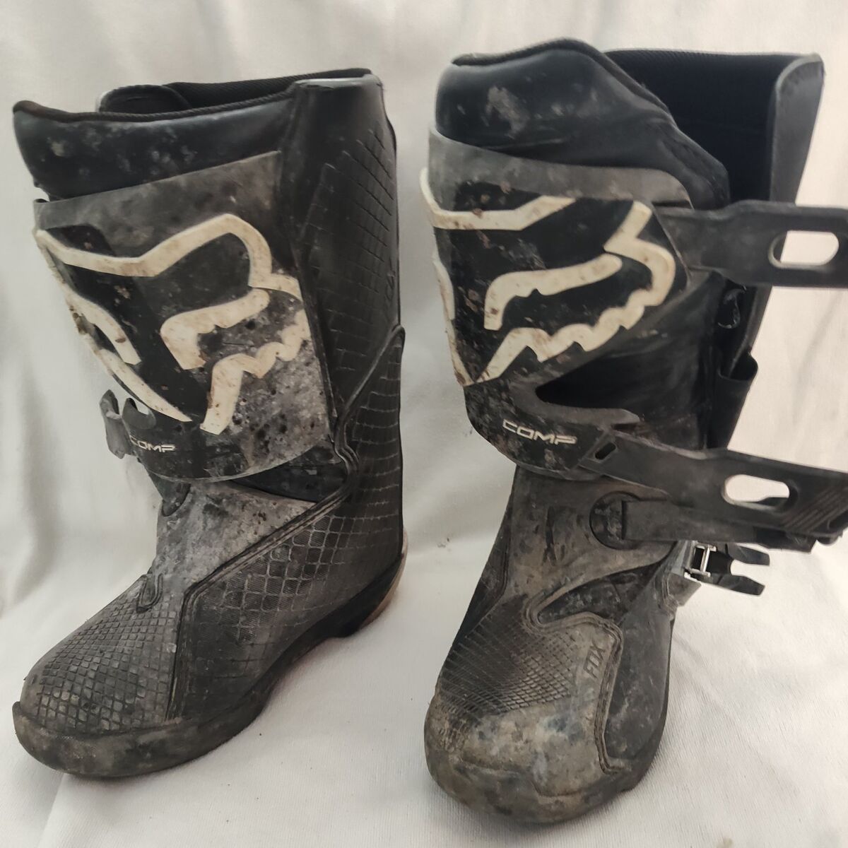 Fox Comp youth size 4