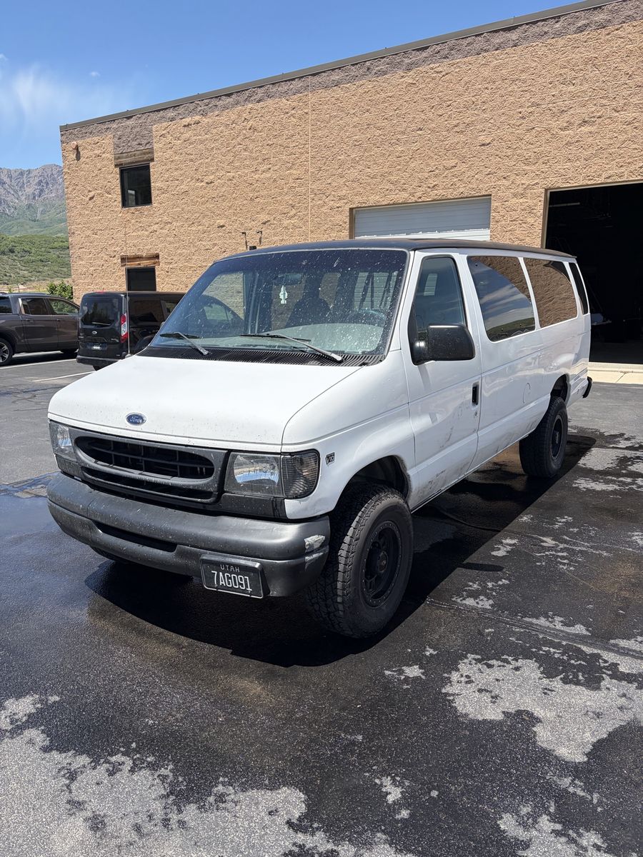 1999 Ford E-350 and Econoline 350 XLT