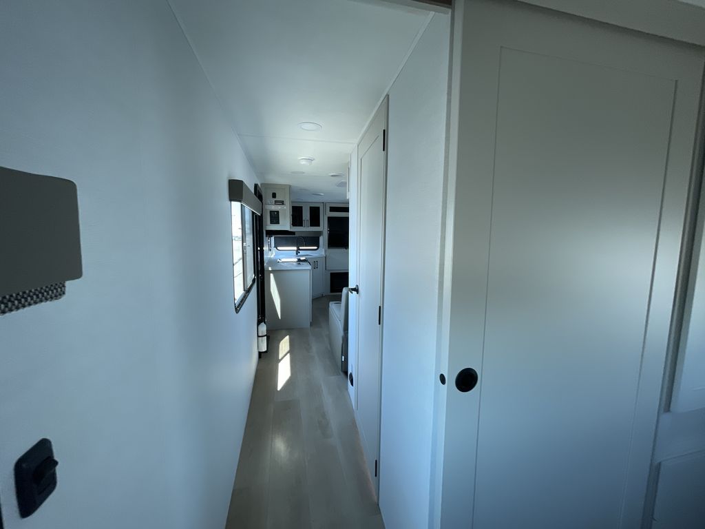 Main image 41